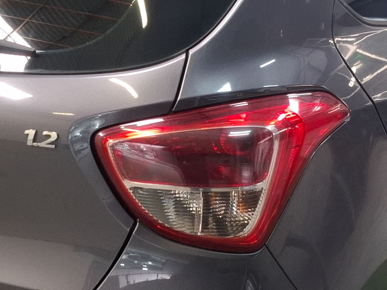 HYUNDAI - 21