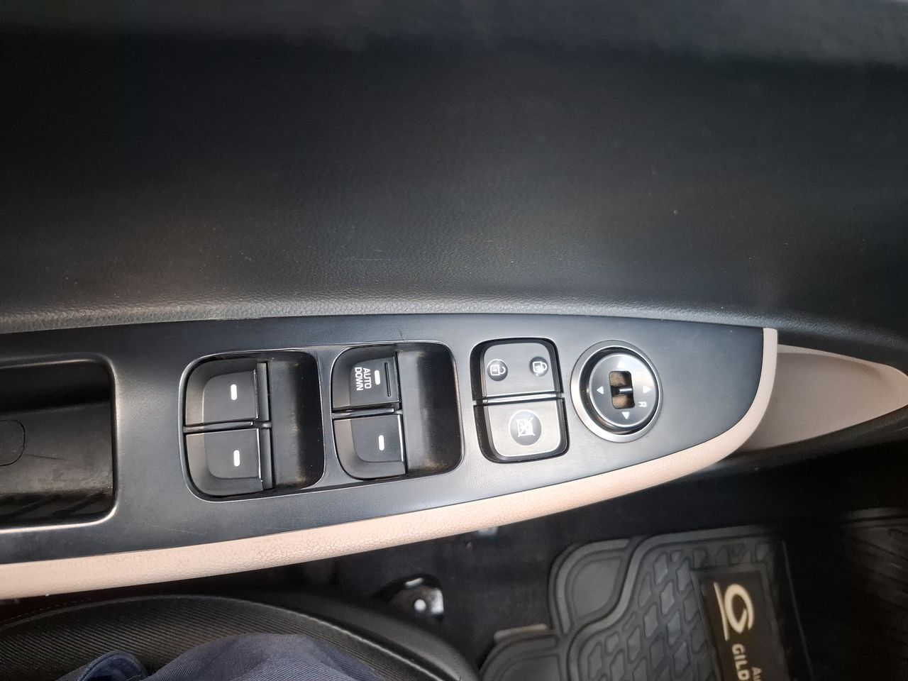HYUNDAI - 23