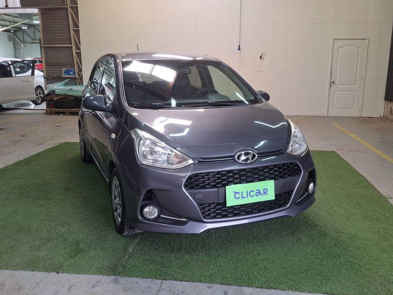 HYUNDAI - 2