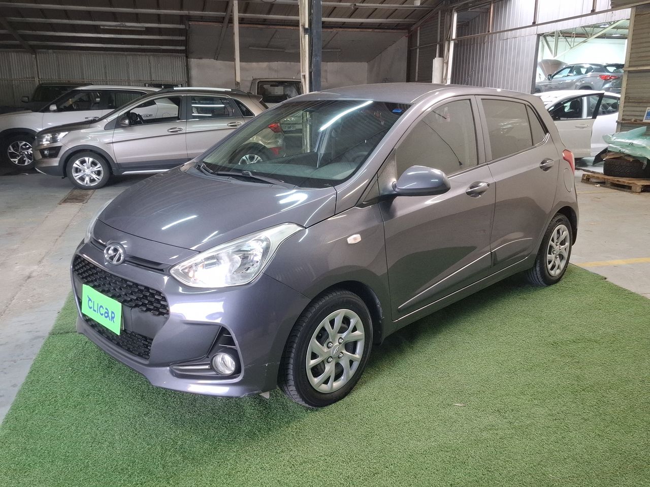 HYUNDAI - 3