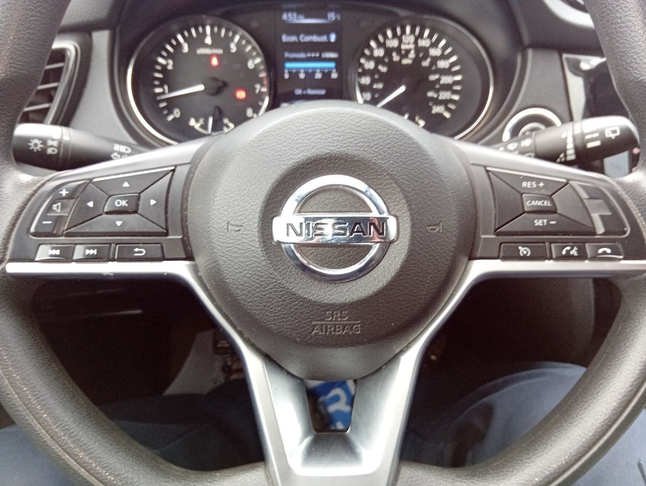 NISSAN - 24