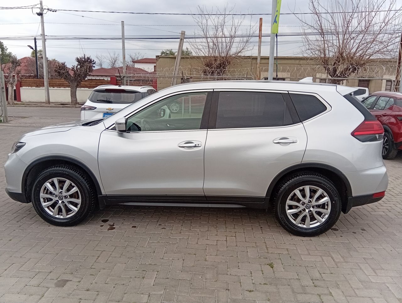 NISSAN - 4