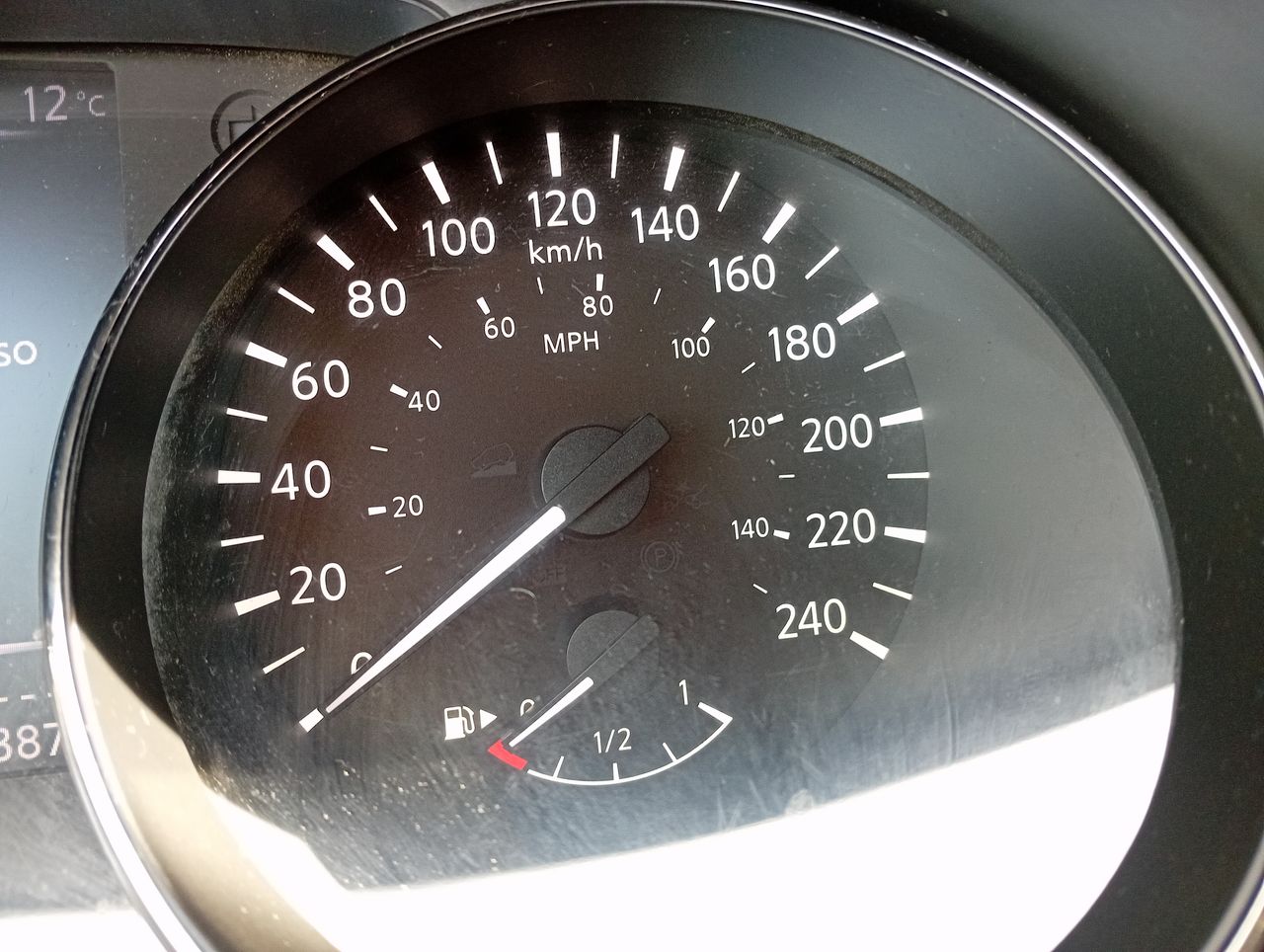 NISSAN - 28