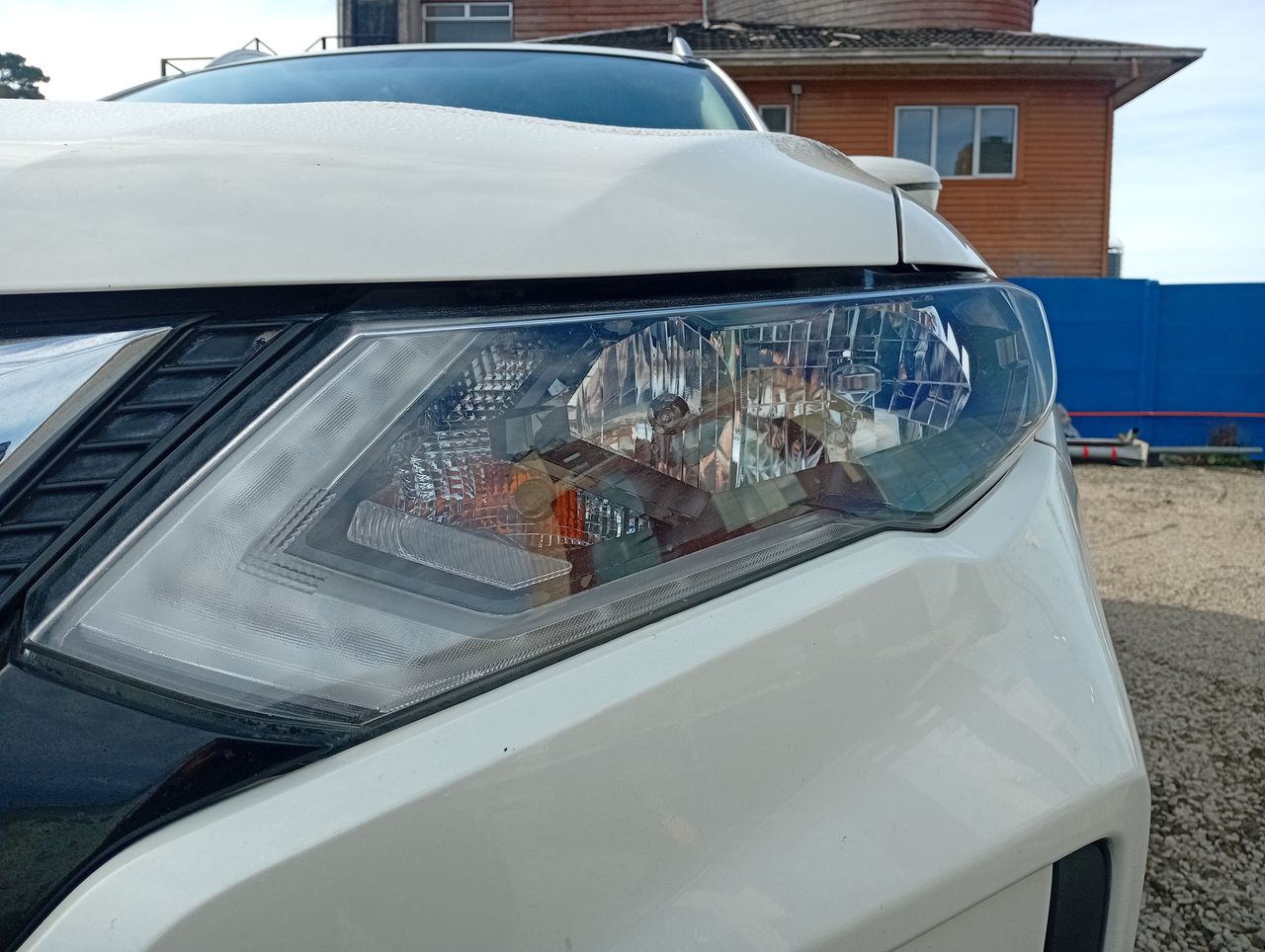 NISSAN - 19
