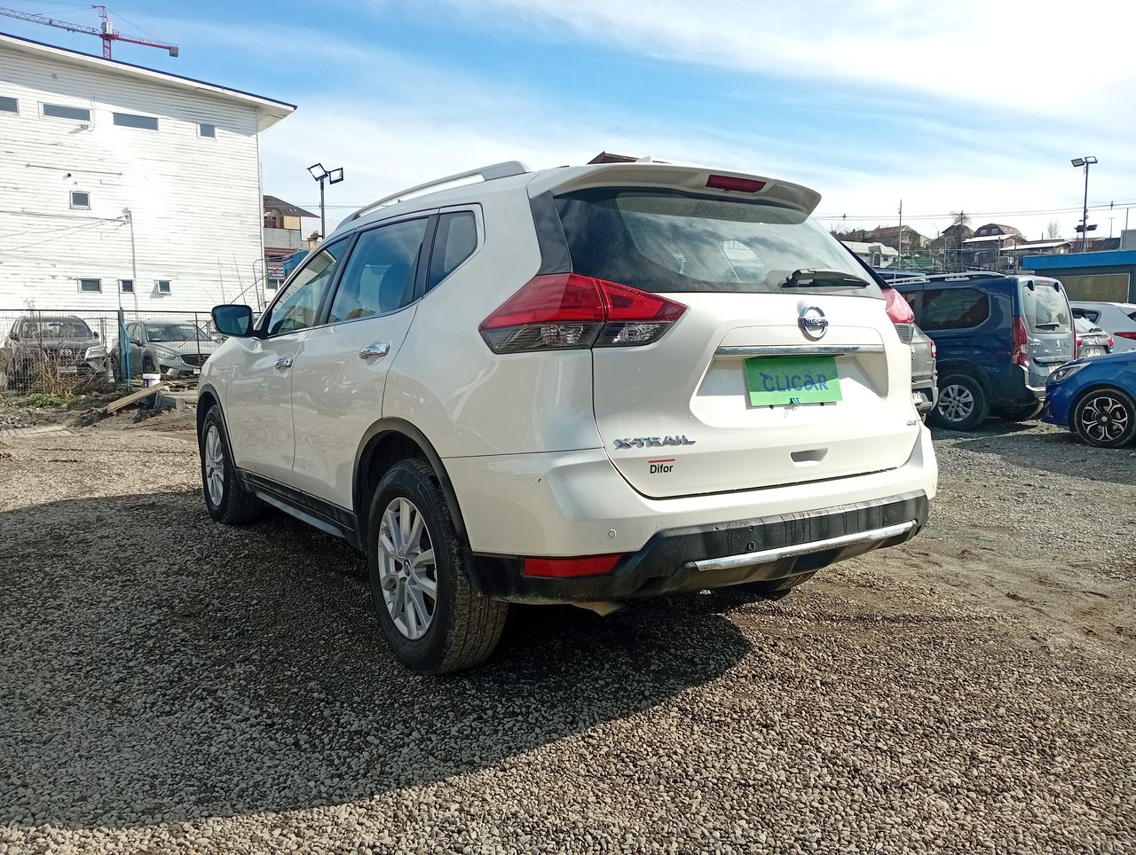 NISSAN - 5