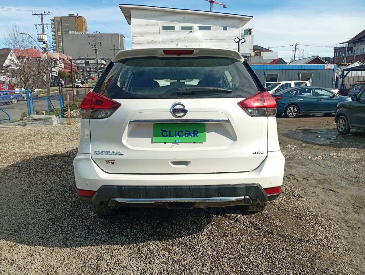 NISSAN - 6
