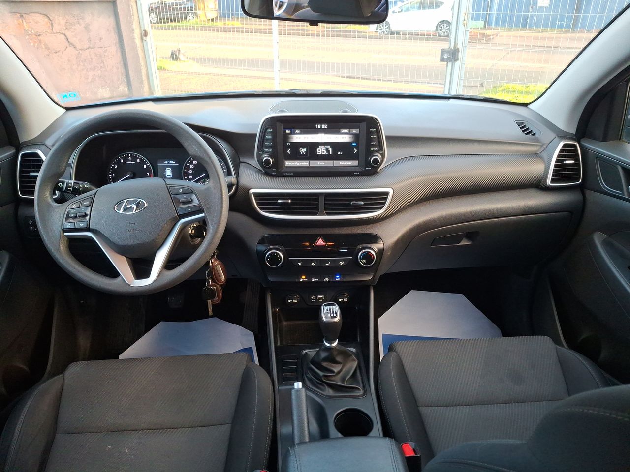 HYUNDAI - 32