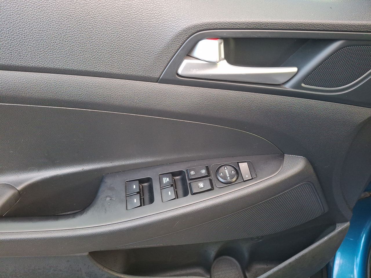 HYUNDAI - 22