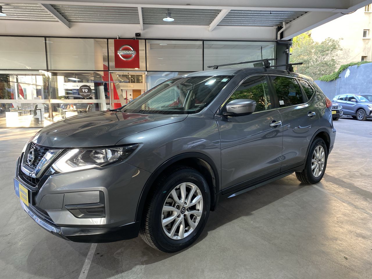NISSAN - 4