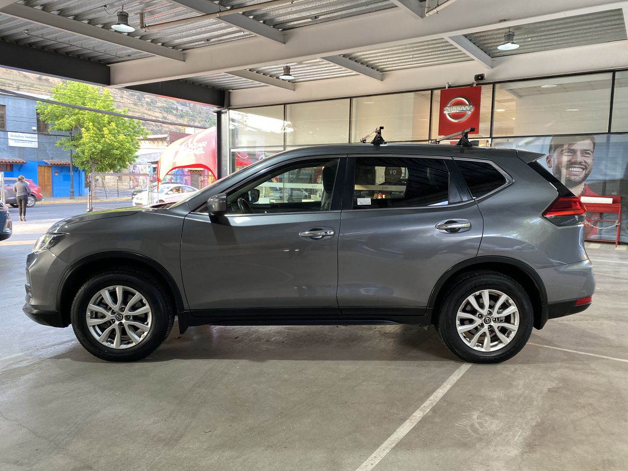 NISSAN - 5