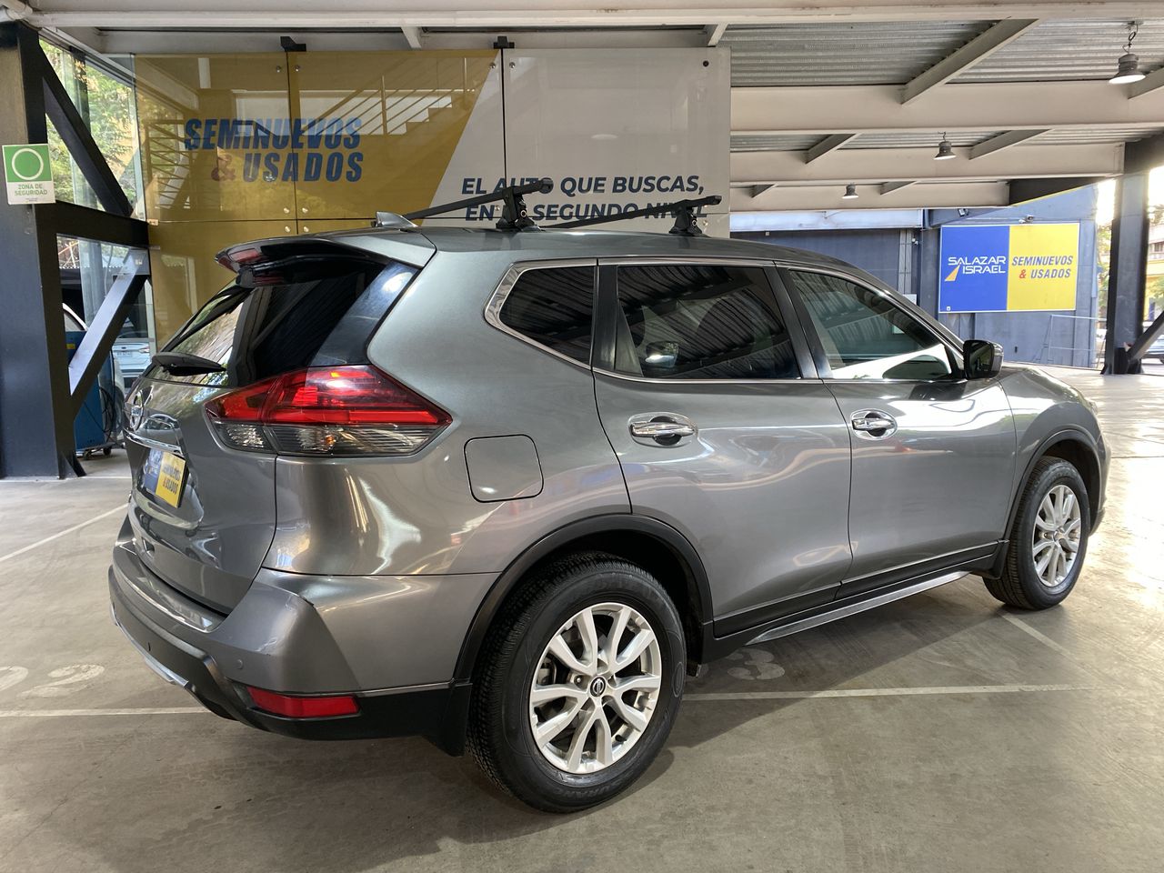 NISSAN - 10