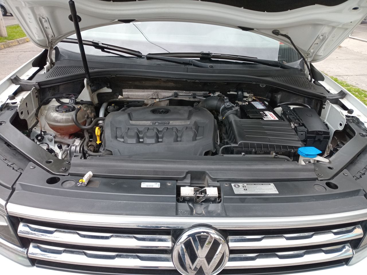 VOLKSWAGEN - 16