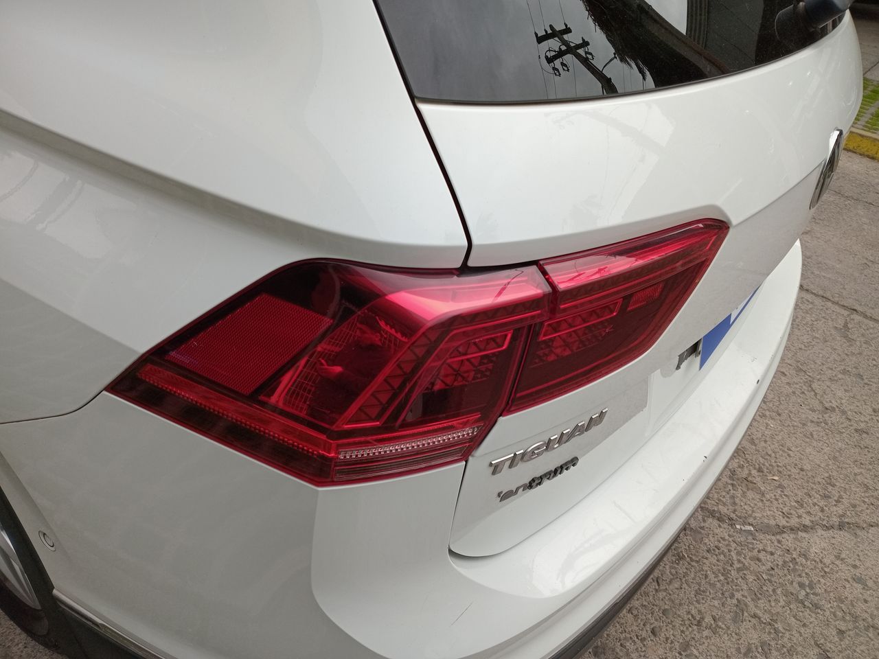 VOLKSWAGEN - 19