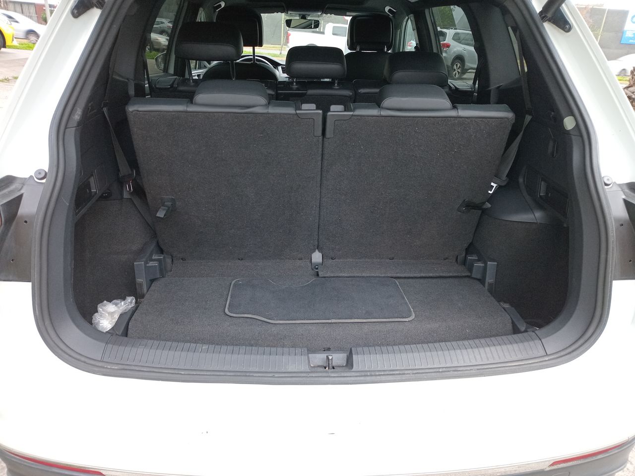 VOLKSWAGEN - 20