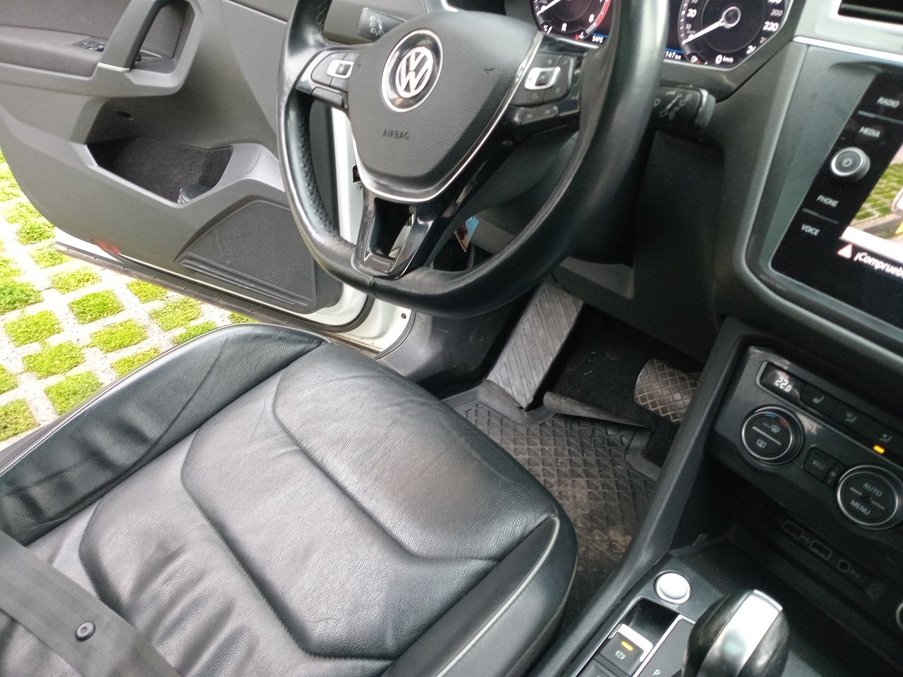 VOLKSWAGEN - 13