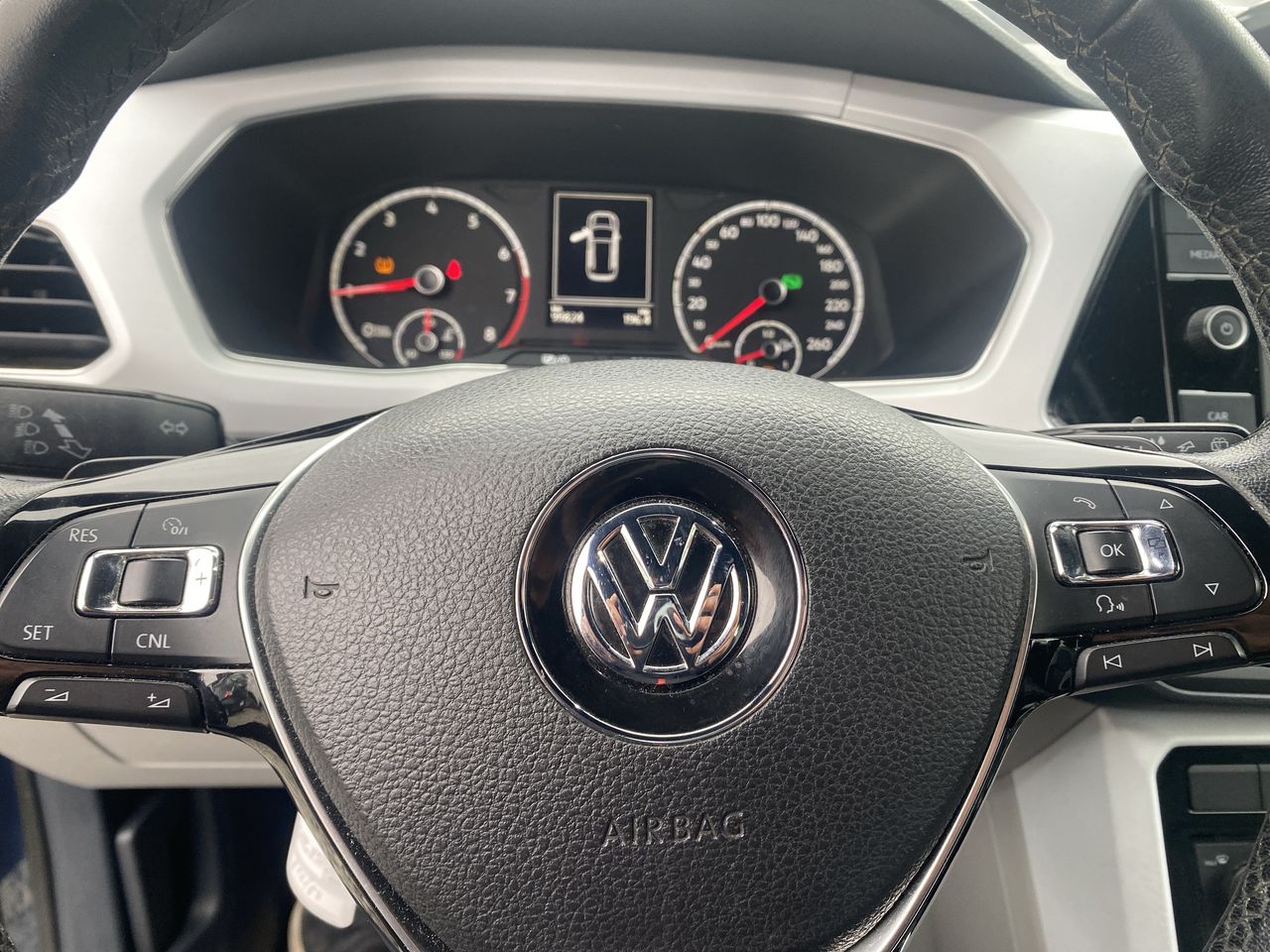 VOLKSWAGEN - 26