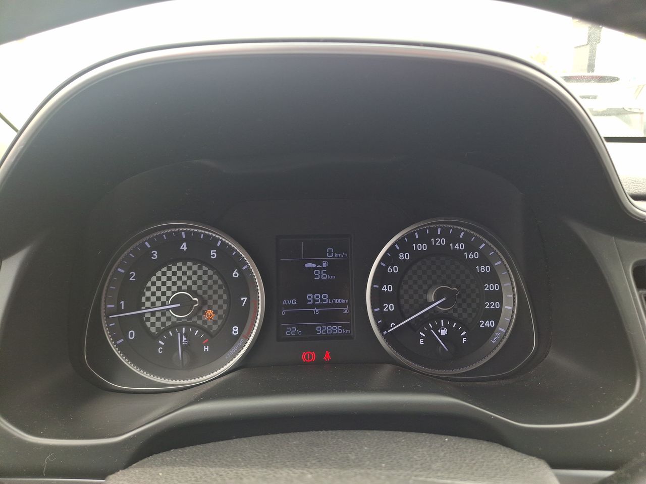 HYUNDAI - 24