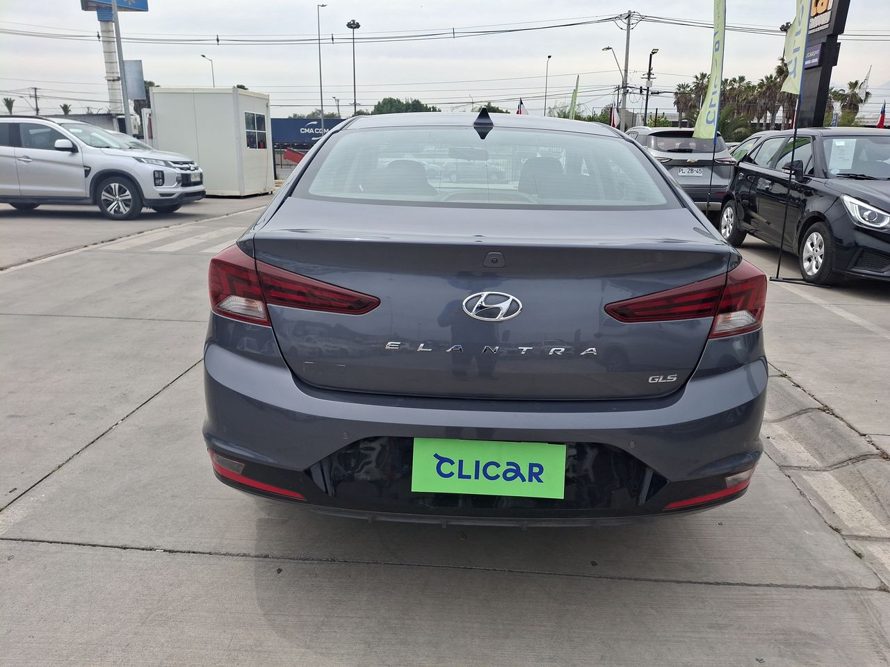 HYUNDAI - 6