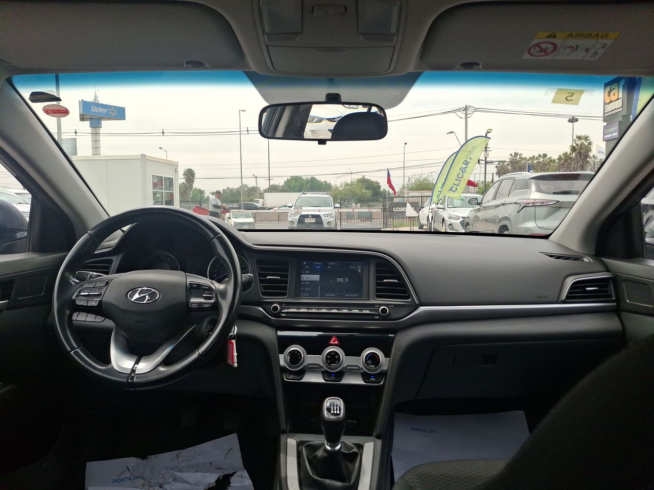 HYUNDAI - 9