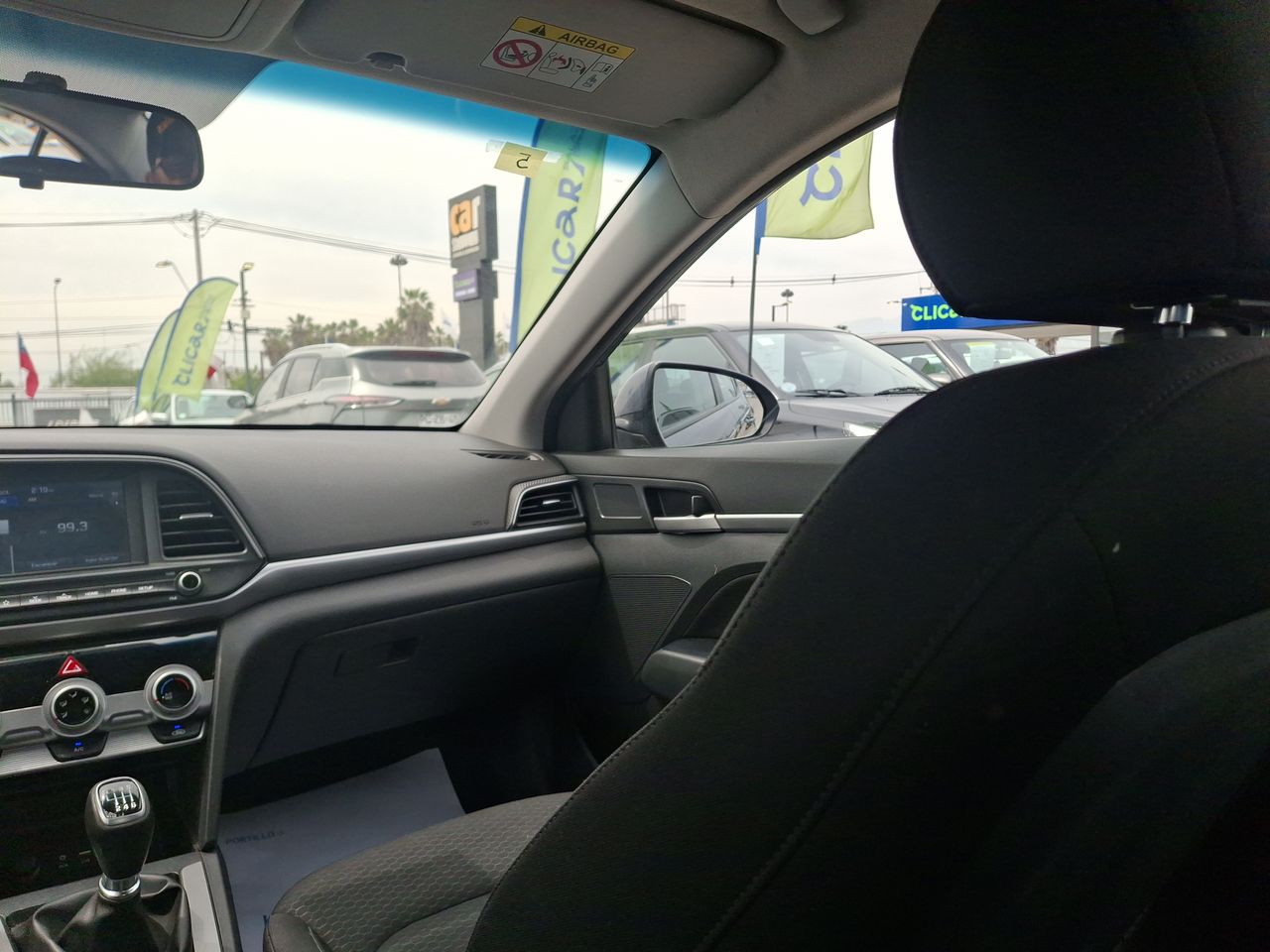 HYUNDAI - 10