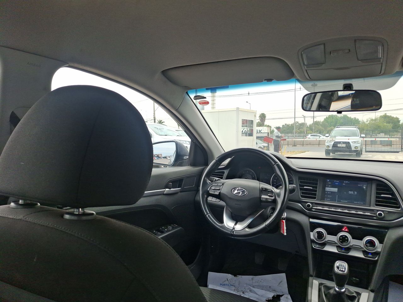 HYUNDAI - 16
