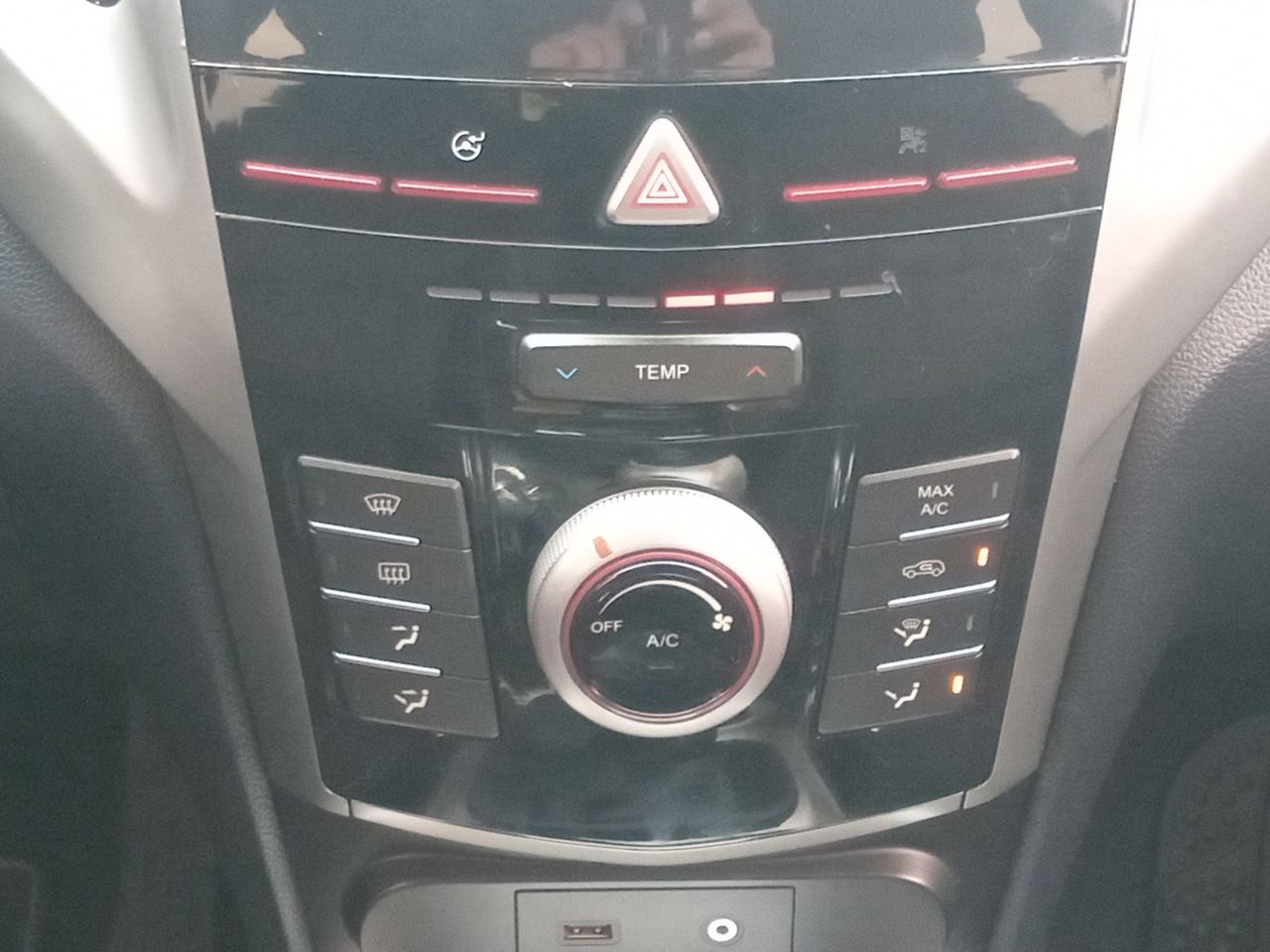 SSANGYONG - 19