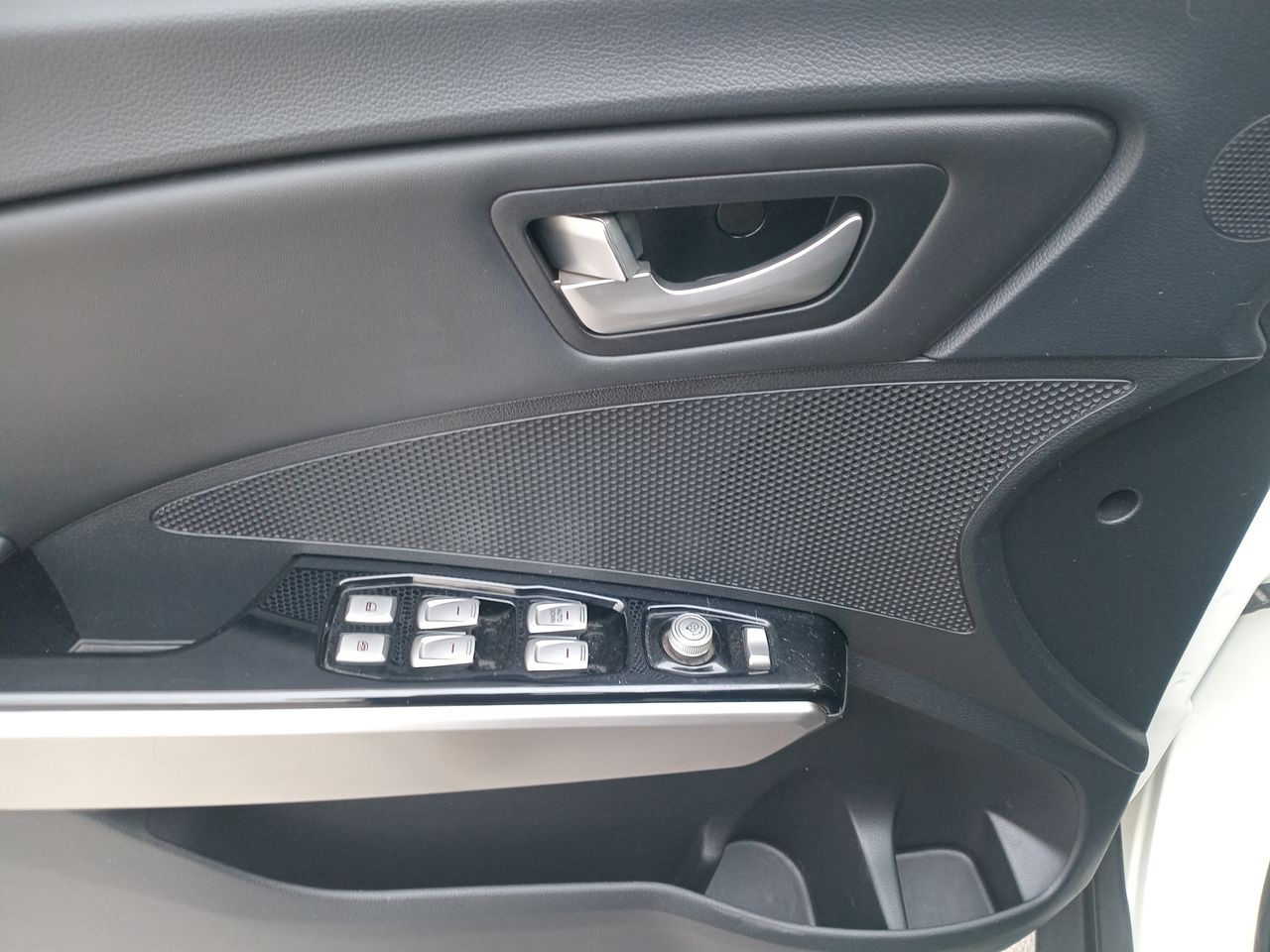SSANGYONG - 11