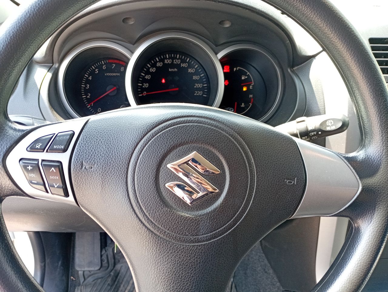 SUZUKI - 27