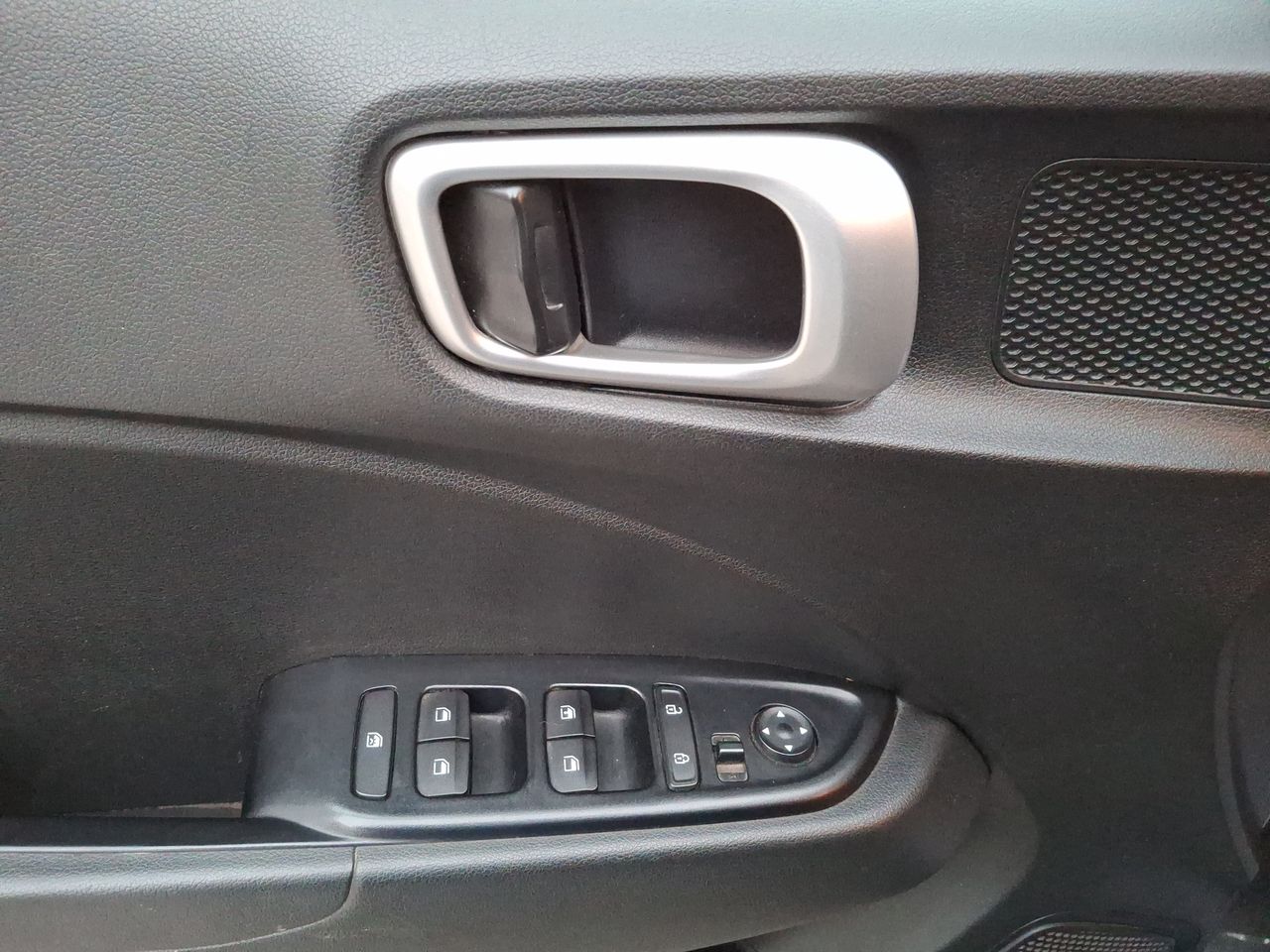 HYUNDAI - 22