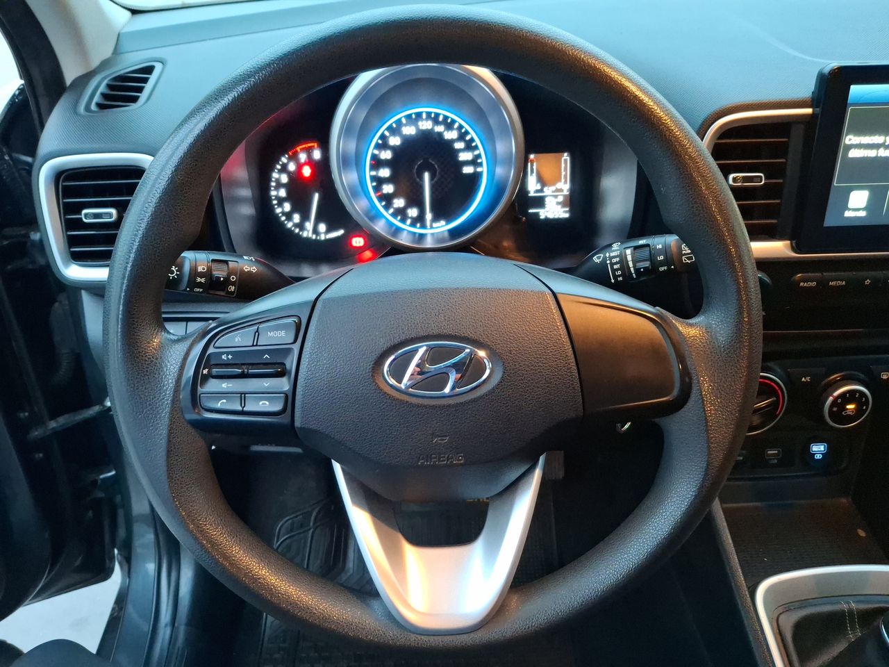 HYUNDAI - 24