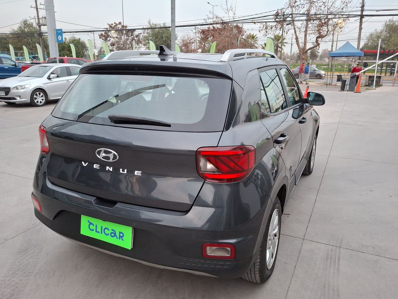 HYUNDAI - 7