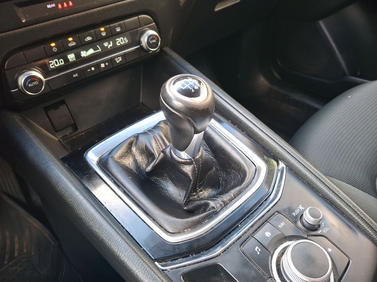 MAZDA - 28