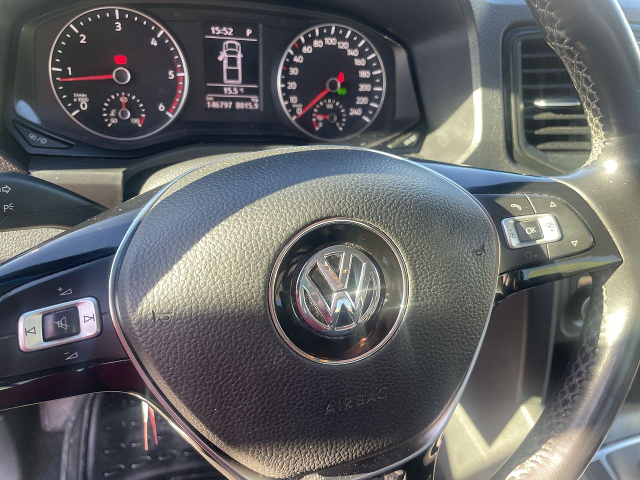 VOLKSWAGEN - 17