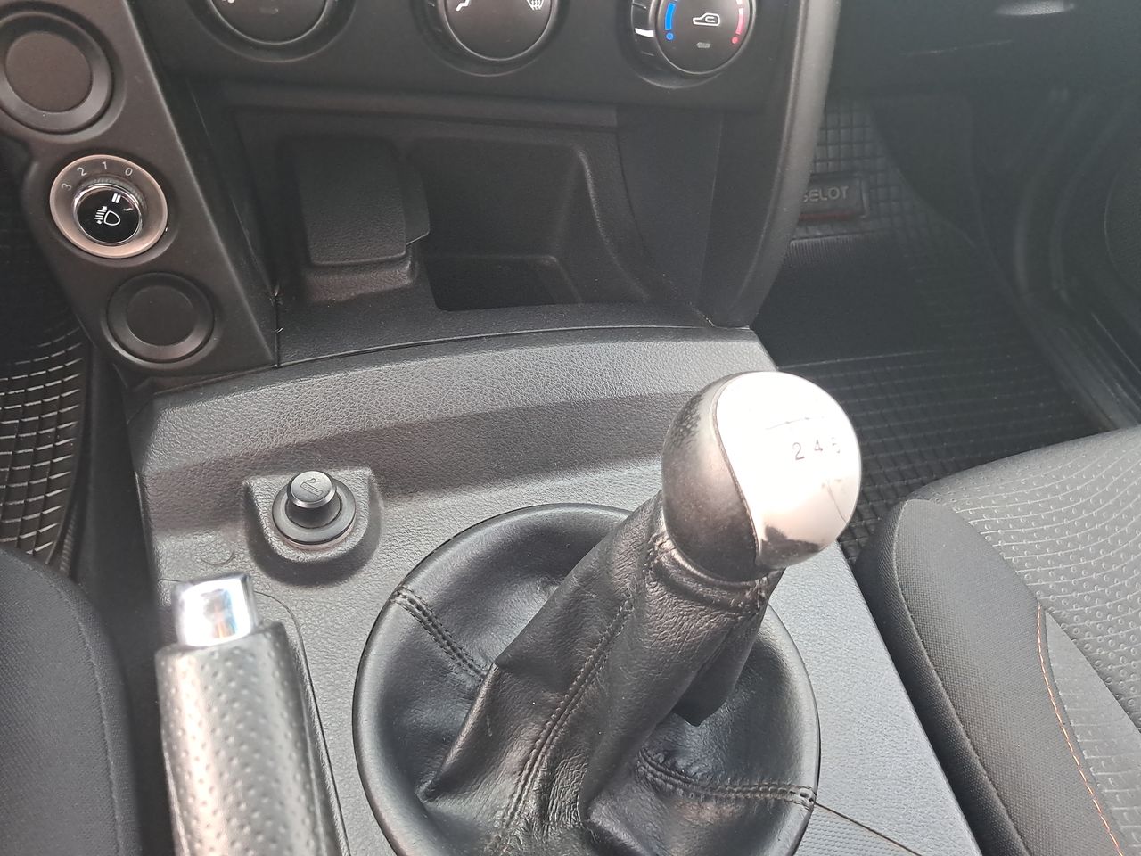 SSANGYONG - 31