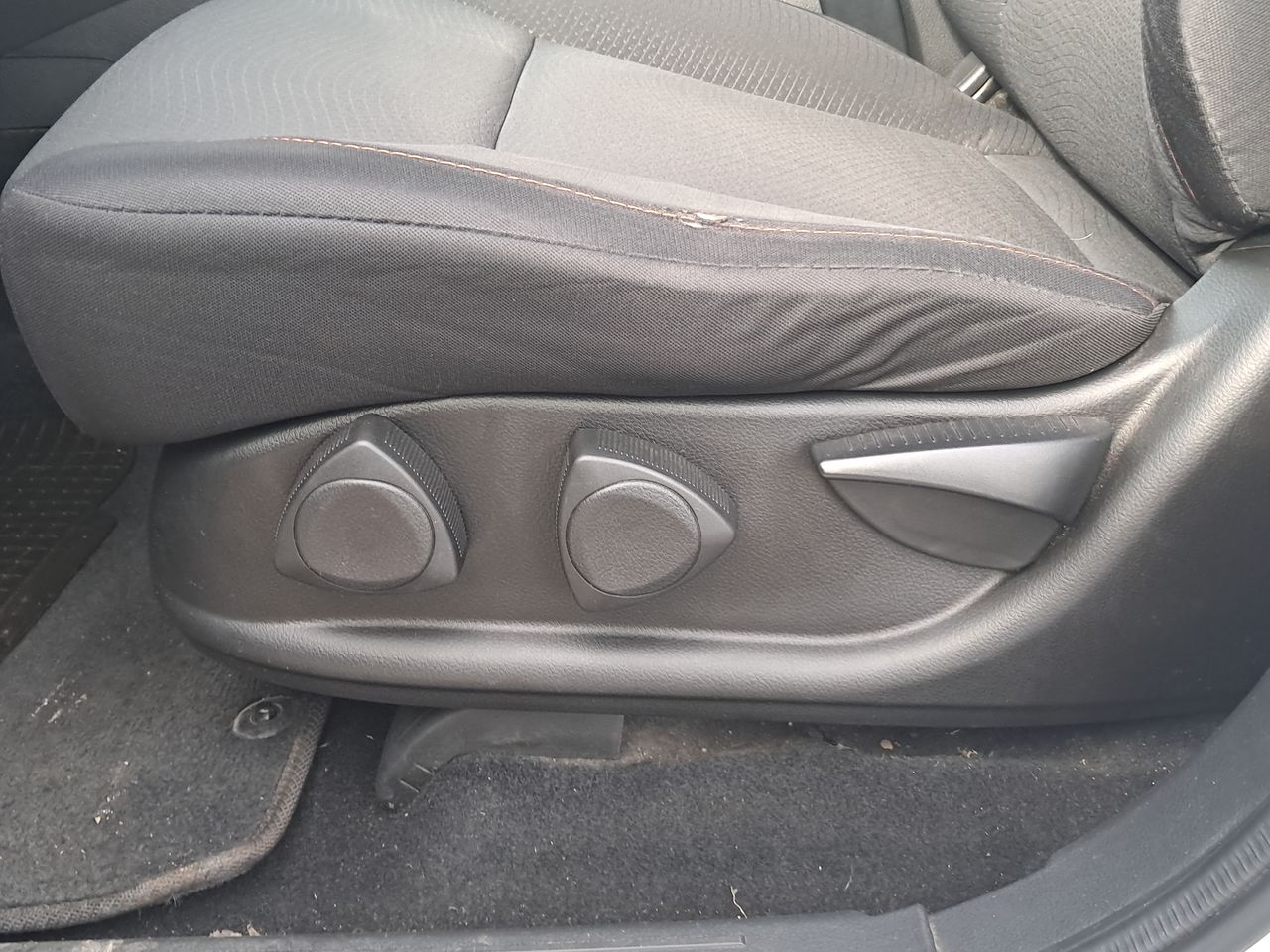 SSANGYONG - 23