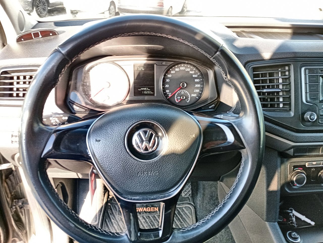 VOLKSWAGEN - 25
