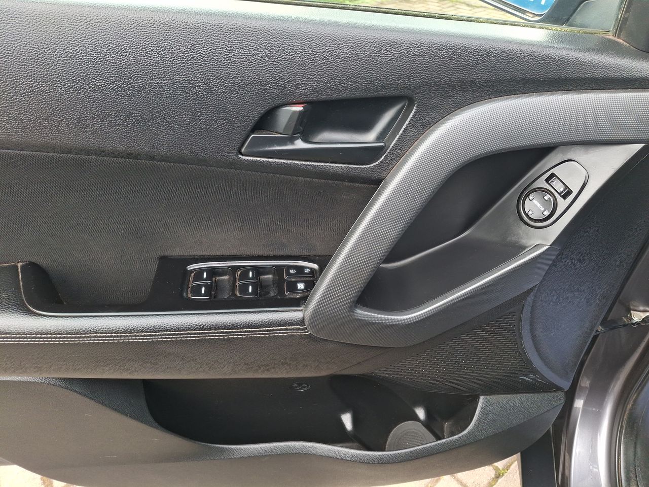 HYUNDAI - 22