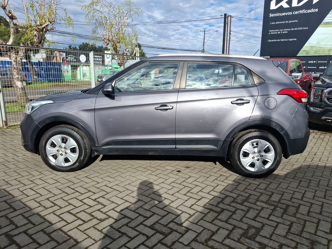 HYUNDAI - 4