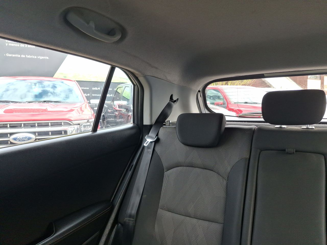 HYUNDAI - 12