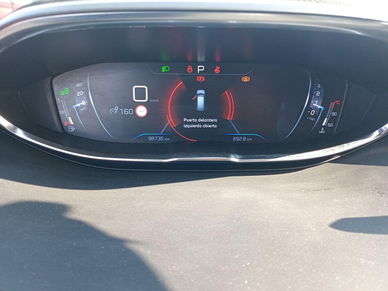 Peugeot 5008 — foto 26 de 36