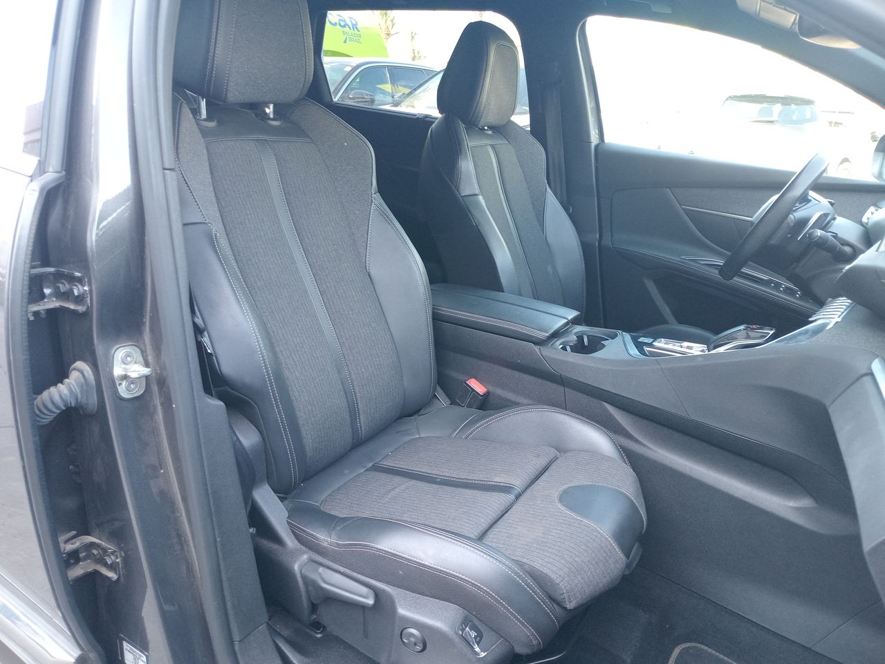 Peugeot 5008 — foto 33 de 36