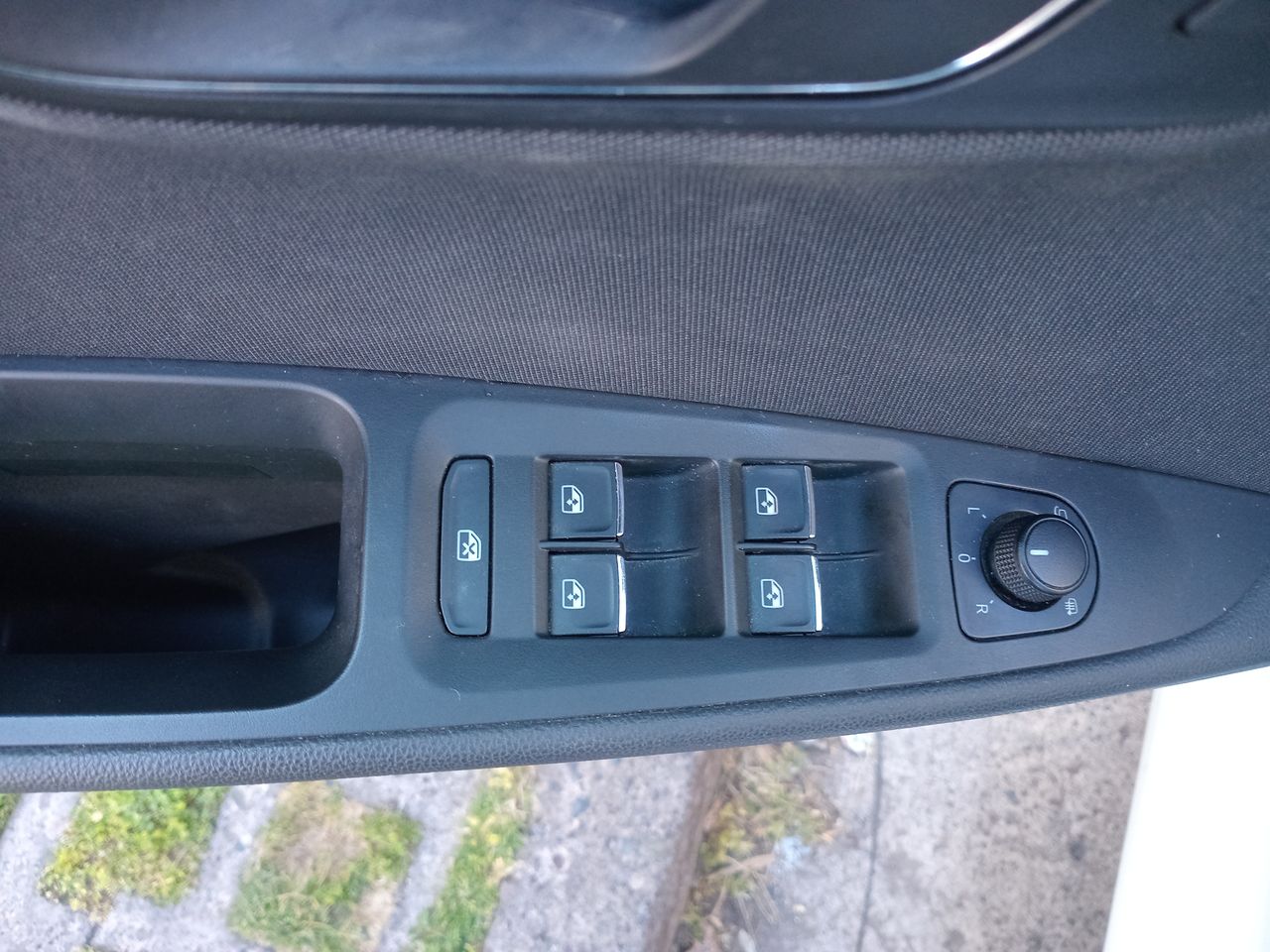 SEAT - 23