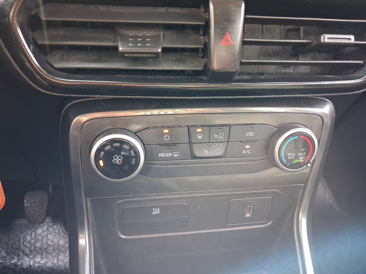 Ford Ecosport — foto 30 de 35