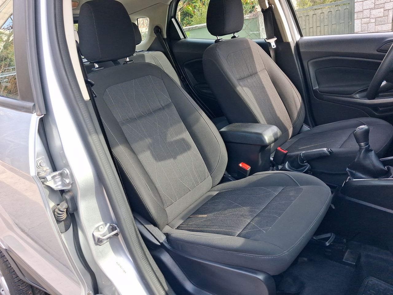 Ford Ecosport — foto 33 de 35