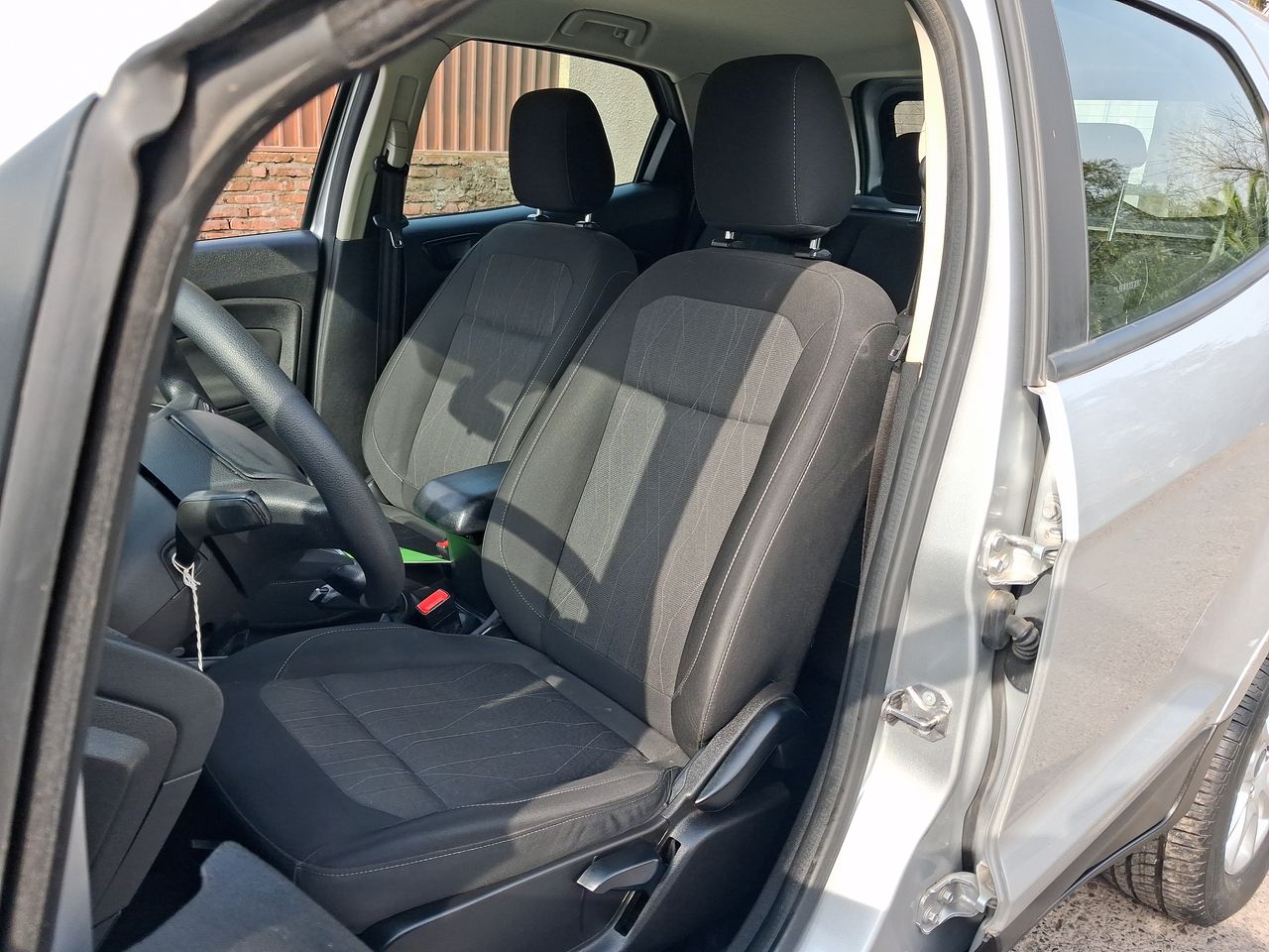 Ford Ecosport — foto 24 de 35