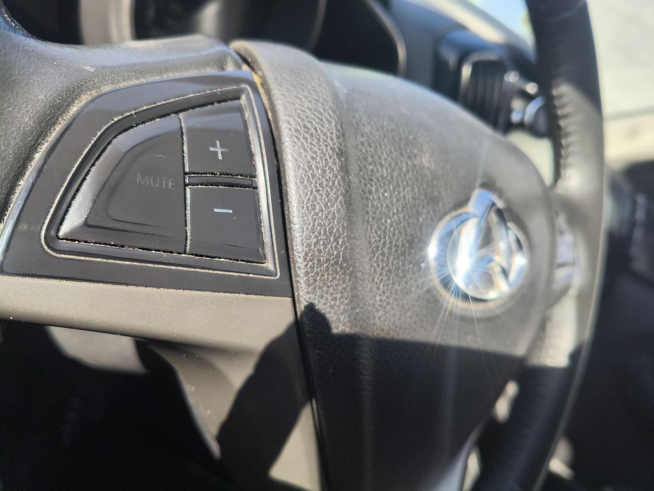 Lexus Nx450 — foto 16 de 23
