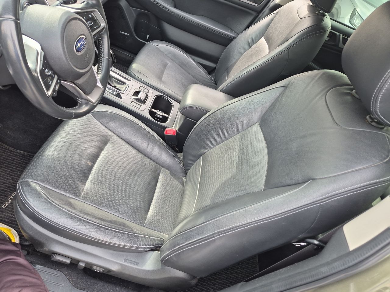 Subaru Outback — foto 16 de 28