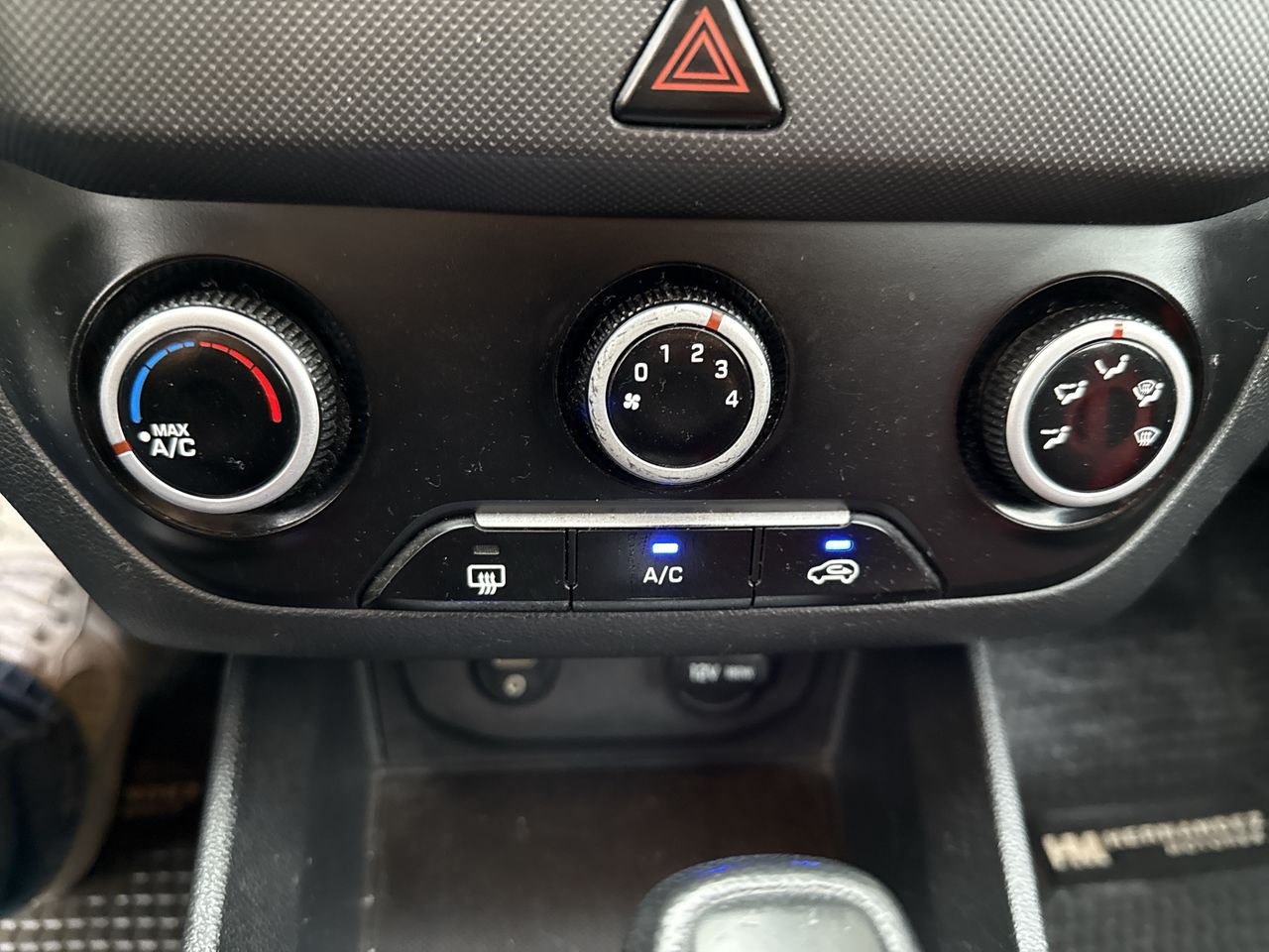 HYUNDAI - 22
