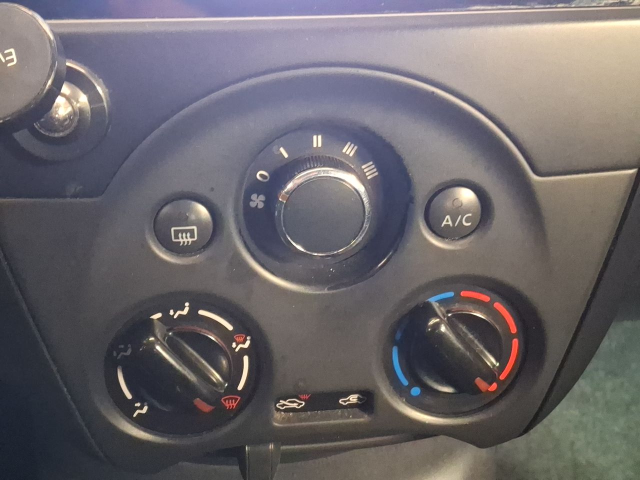 NISSAN - 21