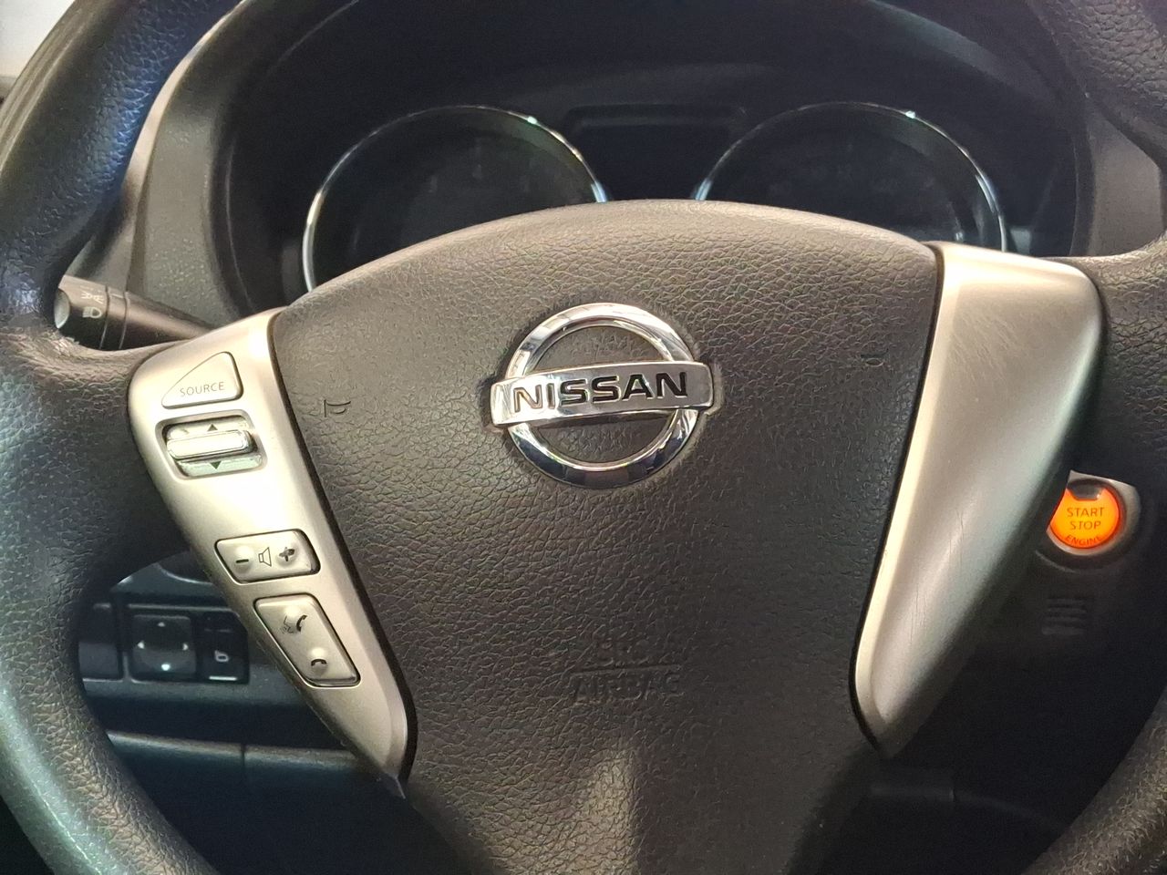 NISSAN - 17
